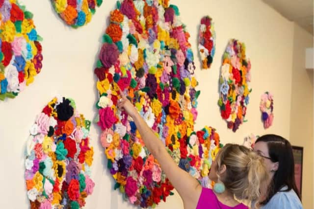 She recently co-curated an eyecatching crochet art exhibition at the Dunamaise Arts Centre in Portlaoise, with creative Laura Dunne.
