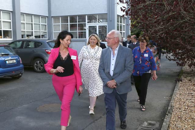 The Judges were told of the of the hope locally in the Government’s ‘Town Centres First’ and ‘Croí Conaithe’ policies as being potentially very beneficial to Ballinakill. The community were are committed to working with the Local Authority to ensure they are implemented here. MORE BELOW PICTURE.