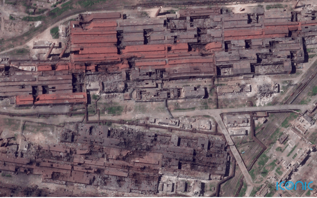 Western military analysts say a Ukrainian counter-offensive is advancing around the north-eastern city of Kharkiv