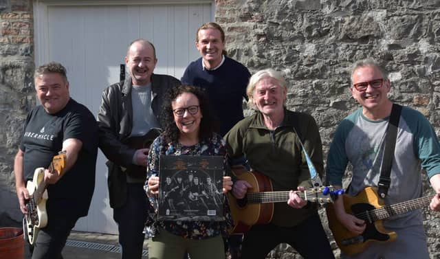 Ann-Marie Kelly with The Sawdoctors