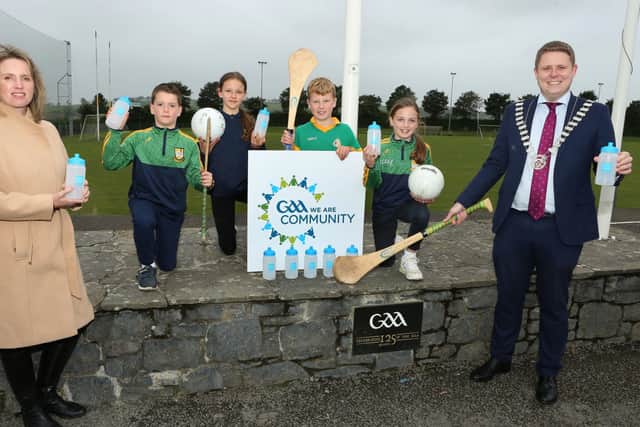 Among those to attend the launch were Caroline Fitzpatrick (Park/Ratheniska LGFA), Sara O'Hara (Green Club Committee), Christy Fingleton (Park/Ratheniska, Treasurer), Joe Cunningham (Juvenile, Chairman), Cllr Conor Bergin (Cathaoirleach, Laois Co Council), Suzanne Dempsey (Environment Awareness Officer, Laois County Council), Mide Ni Shuilleabhain (Chair, GAA Green Club Comm) Brian Ramsbottom (Secretary, Park/Ratheniska Senior Club), Jimmy Darcy (National Manager, GAA Sustainability), Se Ramsbottom, Molly Fitzpatrick, David &amp; Sarah Cunningham and Declan Breen (Regional Waste Management Council).