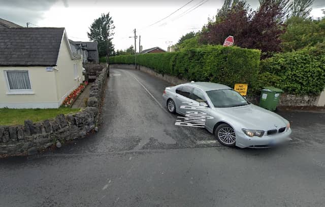 No footpath at junction of the busy Greemill lane Ridege Road junction in Portlaoise