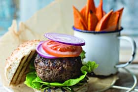 PEPPERED BEEF BURGERS WITH SWEET POTATO WEDGES