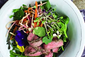 WARM STEAK SALAD WITH HORSERADISH MUSTARD AND BALSAMIC VINEGAR