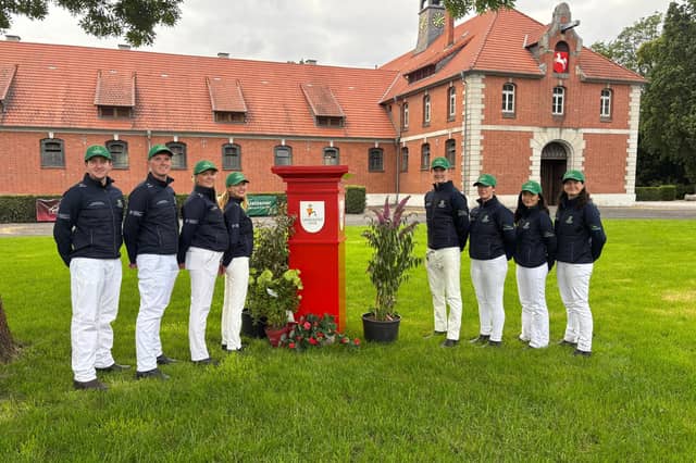Irish team l-r: Edward Hennessy, Robert Deegan, Sarah Kavanagh, Ellen McWey (Seniors); Ben Kavanagh, Ashling Wall, Rowan-Alice Murphy, Faye Delaney (Juniors).