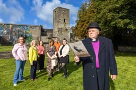 Michael Creagh as Canon O'Hanlon with Ciara O'Connell, Dunamaise Arts Centre; Cllr Catherine Fitzgerald, Cathaoirleach of Laois County Council; Ann Marie Kelly, Samhain Folk Festival; Bernie Foran, Laois County Librarian; David Broderick, Creative Ireland Laois and Rachel Hoban, Portlaoise Librarian at the launch of the Portlaoise Samhain Folk Festival 2026 which runs from the 29th October-1st November.