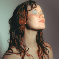 Laois folk singer releases new single penned days before moving back to Ireland