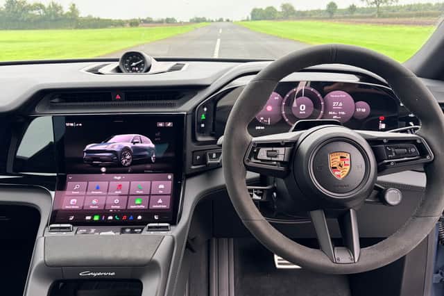 Porsche calls its central screen the ‘Flow Display’.