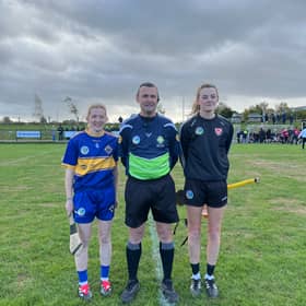 Marian Ferns and Aoife Minogue with referee Patrick Murphy