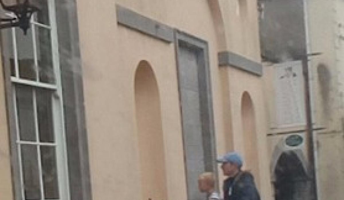 Rubberbandits style 'horse outside' at Portlaoise Courthouse Laois Live