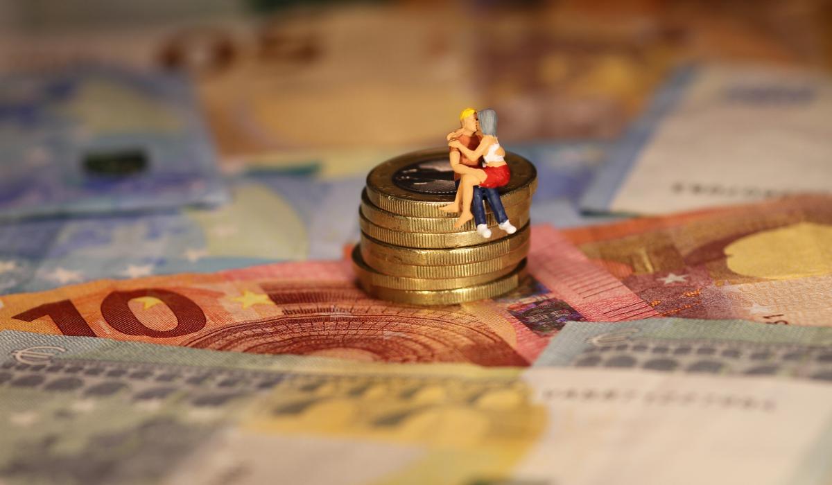 Weddings in Spain planner charged with deception and theft avoids jail