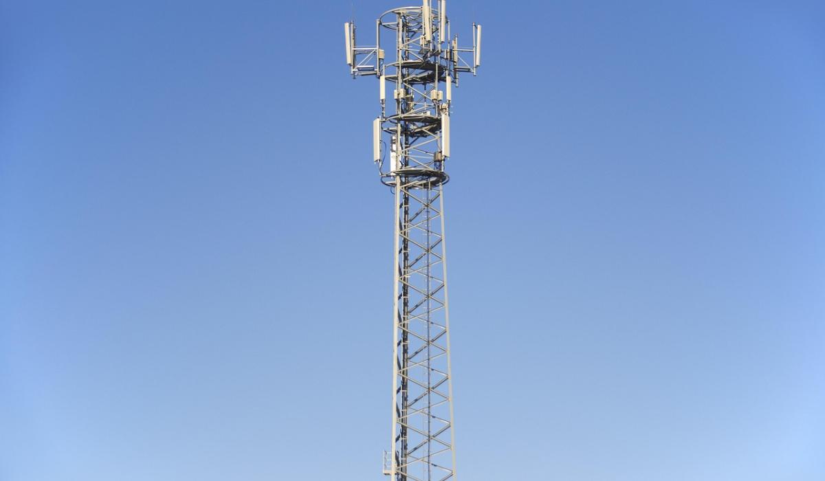 Laois village to get high-speed internet with proposed new mast on GAA grounds