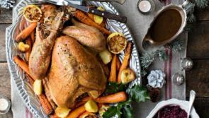 How to to cook the turkey safely on Christmas Day?