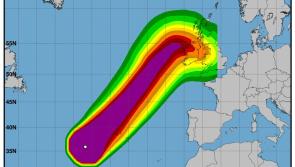 Latest Hurricane Lorenzo charts reveal a change in direction on Ireland's west coast 
