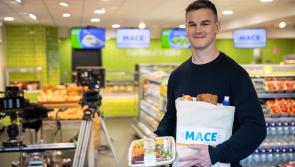 Laois shoppers can win a training session with Irish rugby legend Johnny Sexton 