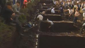 WATCH: Amazing RTÉ 1980s footage of 'All Ireland Turf Cutting Competition' in the Midlands