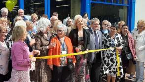 RTÉ Laois star Claire Byrne mobbed at Offaly charity shop