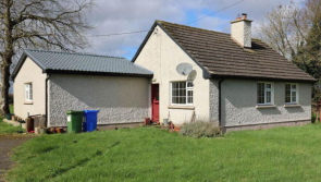PICTURES: Cute Laois cottage with big renovation potential could sell for just €110,000