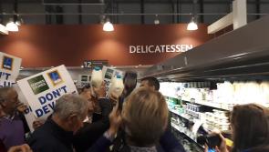 IFA protest at Dunnes Stores and Aldi in Portlaoise over price of milk