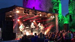 WATCH:  Musical duo The 2 Johnnies bring a taste of Tipperary to Laois’ Folly Festival