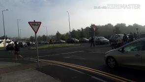 Heavy queues of traffic hit Portlaoise this morning, with one local parent of small children taking an hour to get to school