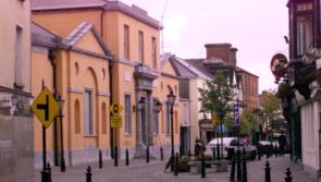 Slovakian shoplifter offered plane ticket home by court