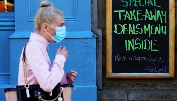 People with Covid symptoms should stay at home over festive season says CMO