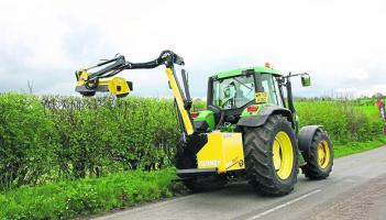 'Hedge in middle of road' Laois complaint over Coillte not trimming roadside growth