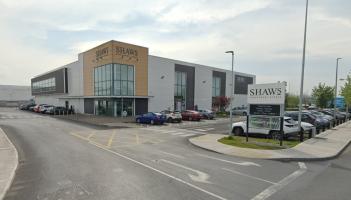 Women steal &euro;900 of underwear and perfume from Laois shop