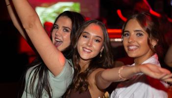 PICTURE SPECIAL: Laois nightlife laughs in Portlaoise