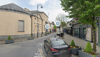 Man burgled pub on Laois Main Street and left phone and bag behind