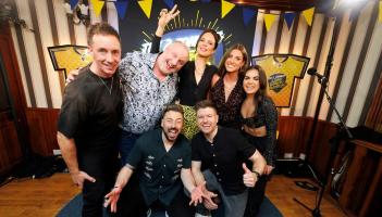 Laois star of The Traitors Ireland to feature on The 2 Johnnies Late Night Lock-in