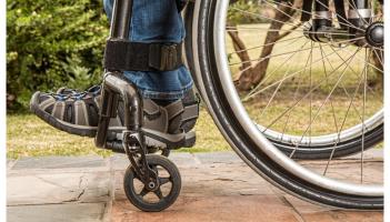 Near misses reported on Laois road as disability centre waiting years for footpath