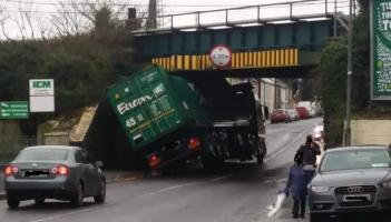 Delays at Laois train station as lorry strikes bridge in Portlaoise