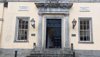Man charged following alleged attempted robbery of Laois business