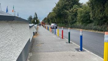 Pricy school pencil bollards at Laois school bypassed by parking parents