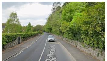 Constant flooding on busy Laois road 'showering' walkers