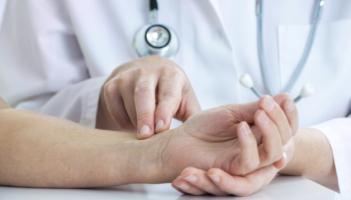 'Forced out on age' Laois doctors should be let work past retirement says councillor