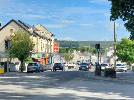 Laois town at risk of losing Christmas lights and Tidy Towns group