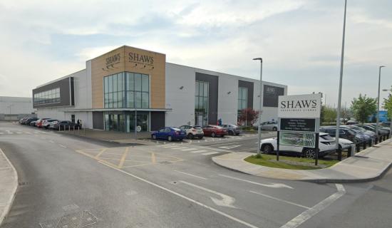 Women steal &euro;900 of underwear and perfume from Laois shop