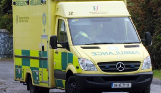 Crash on N80 in Laois resulted in two people being taken to hospital