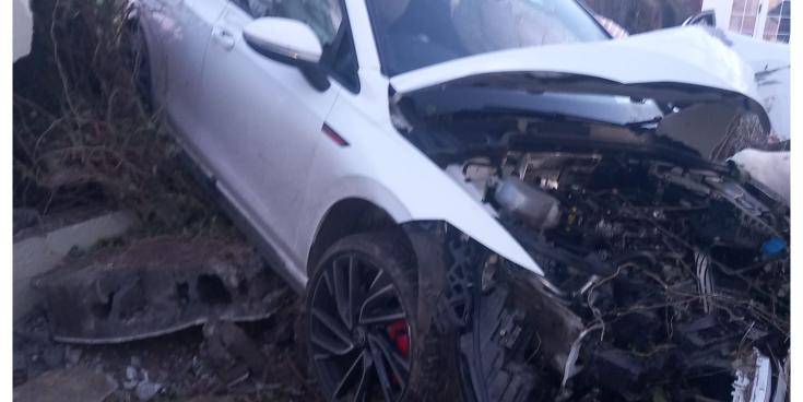 Car crashed through wall narrowly missing house in Laois