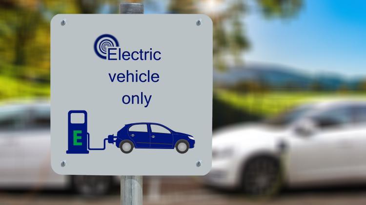 Minister for Transport asked about plans for public EV chargers in Laois