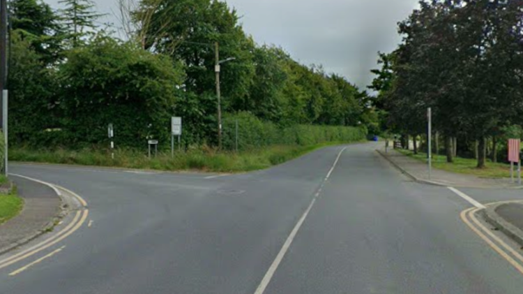 Lack of lighting in Laois town 'extremely dangerous' for walkers