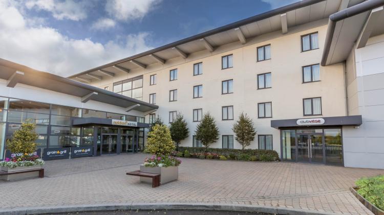 Decision to refuse Laois hotel and food court signage close to motorway overturned