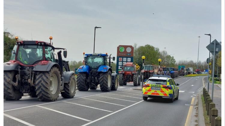 'I'm standing with them' - Laois senator backs fuel protesters