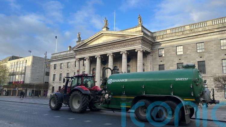 Government to undertake &lsquo;fundamental security review&rsquo; after fuel protests