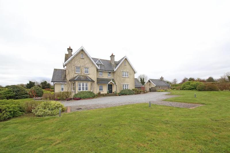 'Cluain Ard' is a superb family home on 12-acres in Castletown