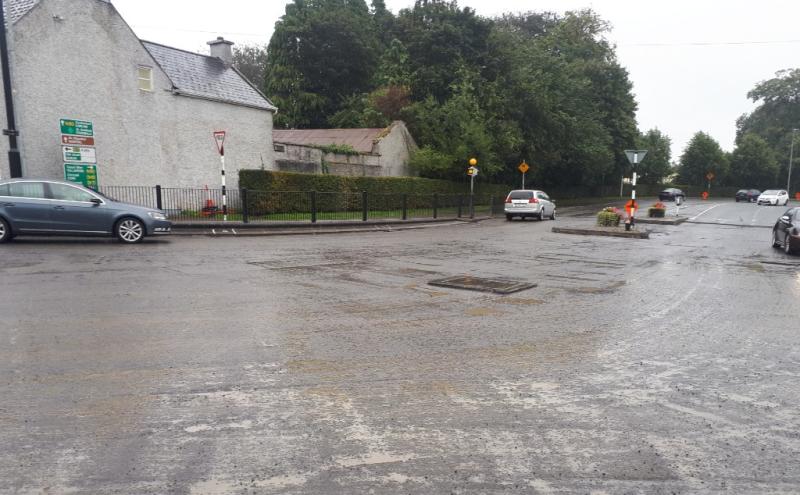 PICTURES: No road markings at busy Portlaoise town centre roundabout