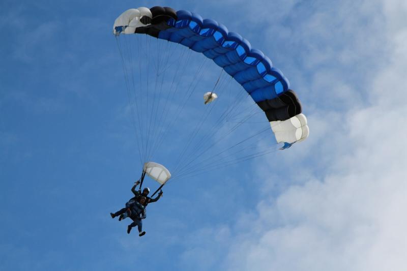 Volunteers to take part in parachute jump to raise funds for Kildare Animal Foundation